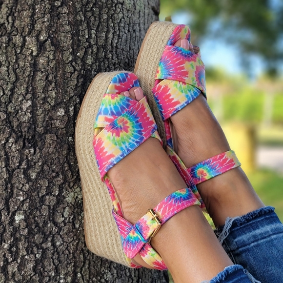 Vibrant Tie-Dye Espadrille Wedges - Picture 7 of 8
